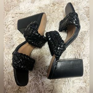 Black Strappy Heel Women’s Sz 10